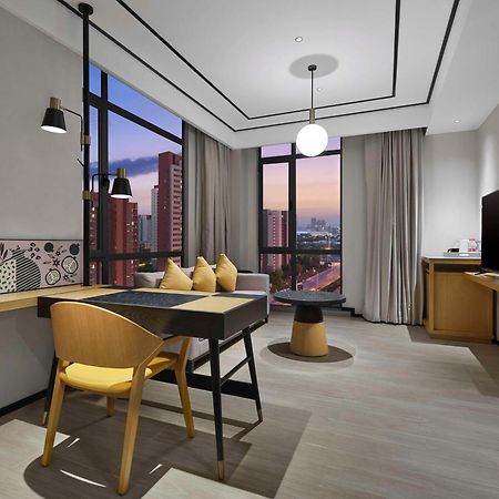 Hilton Garden Inn Tianjin Huayuan Exterior photo