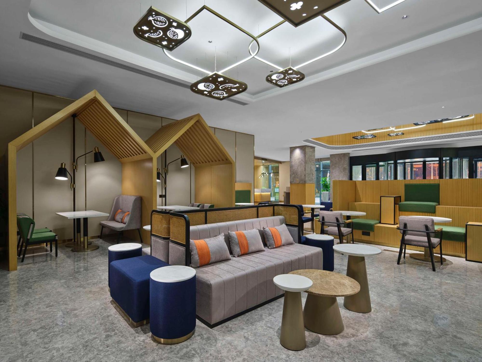 Hilton Garden Inn Tianjin Huayuan Exterior photo